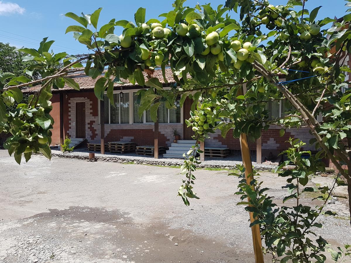 Tbilisi Yard Hostel Exterior photo